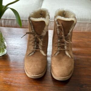 UGG ANKLE BOOTS QUINCY